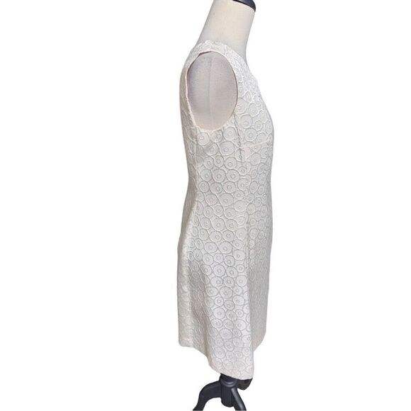 Nine West Off White Gold Sleeveless Shimmery Brocade Mod Style Dress Size 4 - Picture 3 of 5